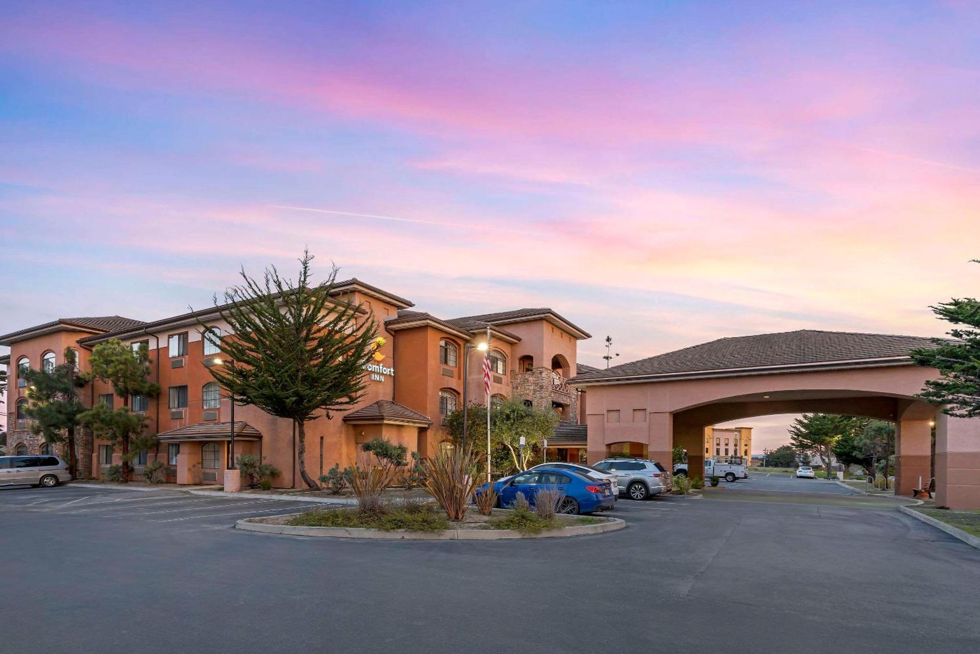 Comfort Inn Marina On The Monterey Bay Екстер'єр фото